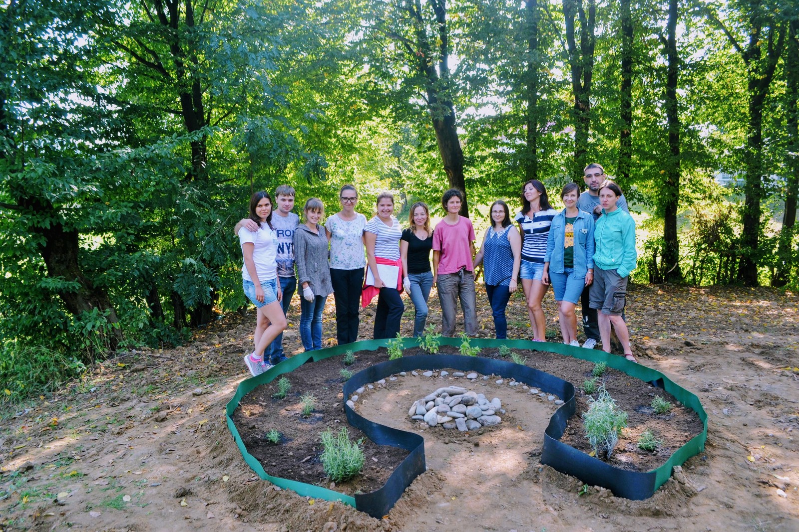 Schlüssellochbeet fertig