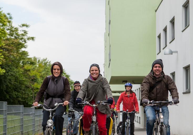 GP-Team auf Fahrrädern ©Astrid Knie